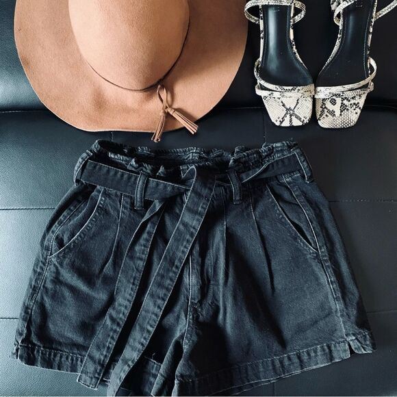 American Eagle Outfitters Pants - AMERICAN EAGLE OUTFITTERS Mom Denim Jean Shorts Black 6